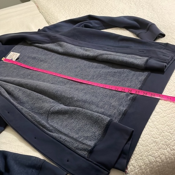 Sonoma Life Style Sporting Goods Gym to Street XL made in the Philippines. Navy - Picture 4 of 13